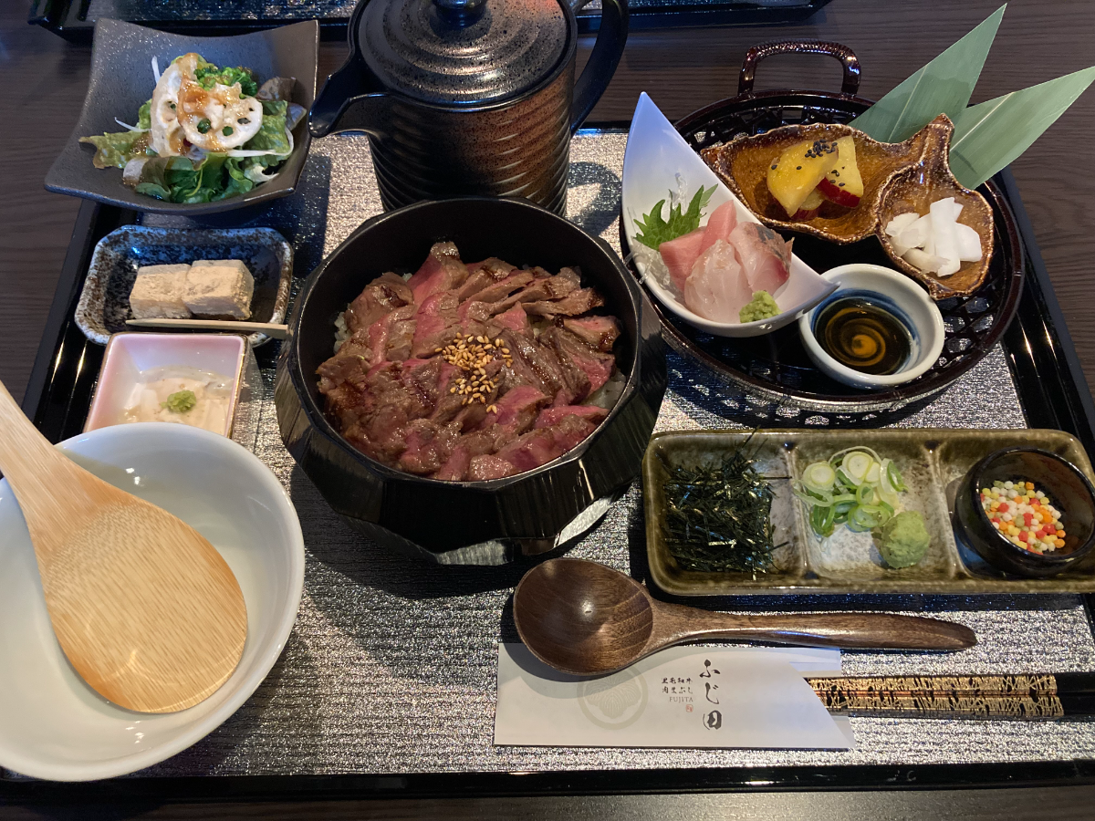 ふじ田御膳の全体