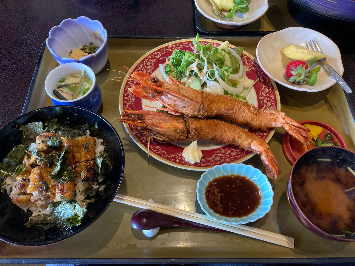 はなぶさのエビフライとうな丼