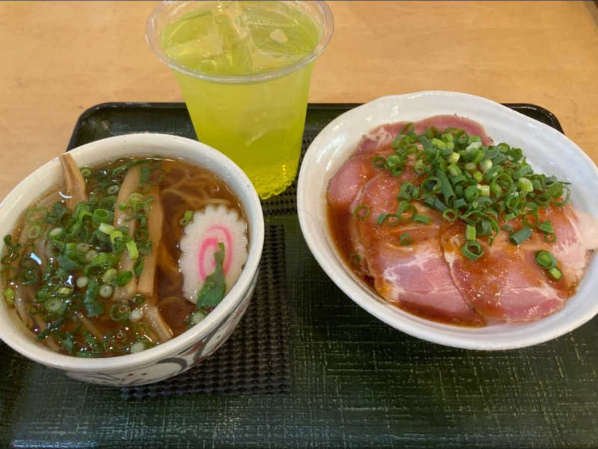 ラーメンとローストポーク丼とオロポ