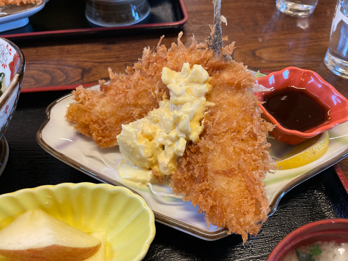 なつ梅の大きなあじフライ